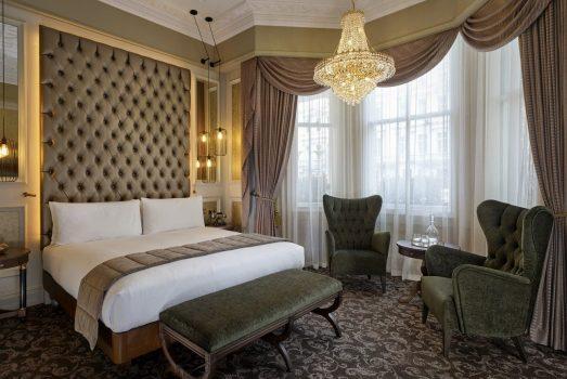 100 Queen’s Gate Hotel London - Curio Collection by Hilton - Suite Bedroom (NCN)