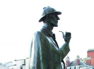 Sherlock Holmes statue ©The Sherlock Holmes Museum, 221b Baker Street, London, England www.sherlock-holmes.co.uk